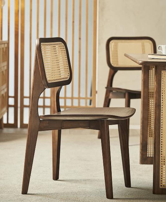 Polished Steel Frame Lounger